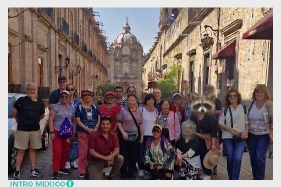 Group in the historic center of Morelia